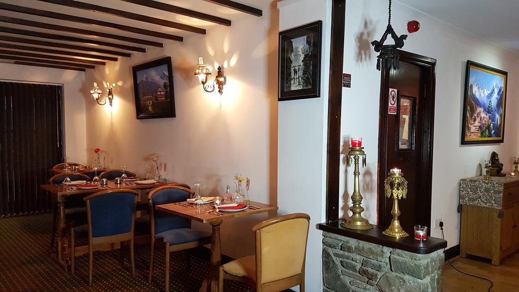 New Gurkha Inn Брекон Экстерьер фото